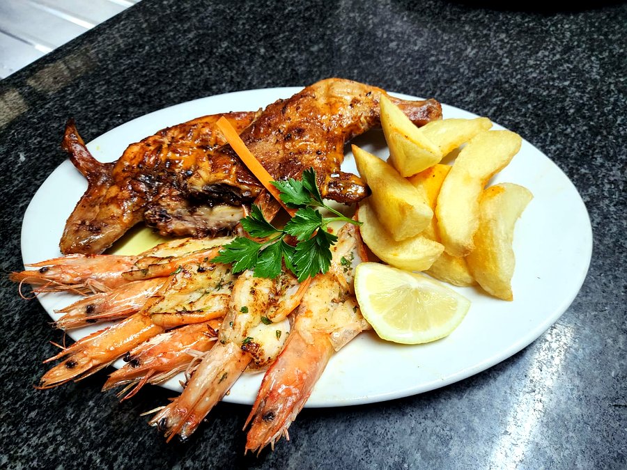 Half Chicken & Prawns
