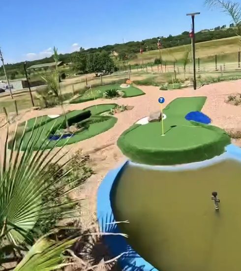 Mini golf