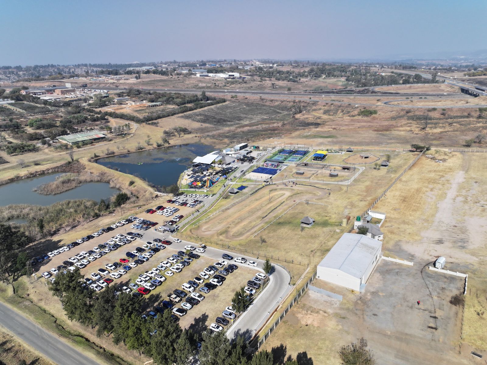 Wide view of the venue and dam